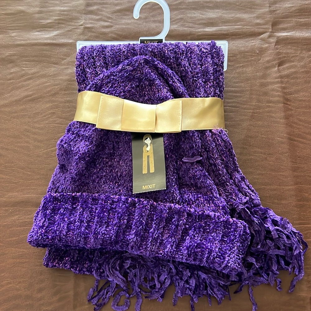Hat and matching scarf